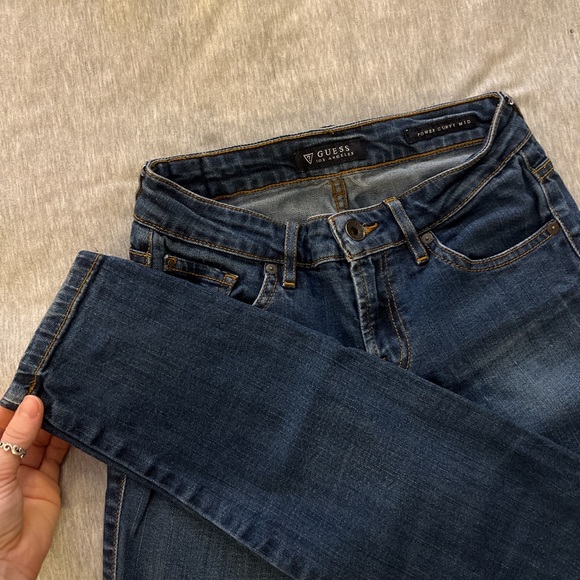 GUESS POWER CURVY MID RISE JEANS - Picture 1 of 4